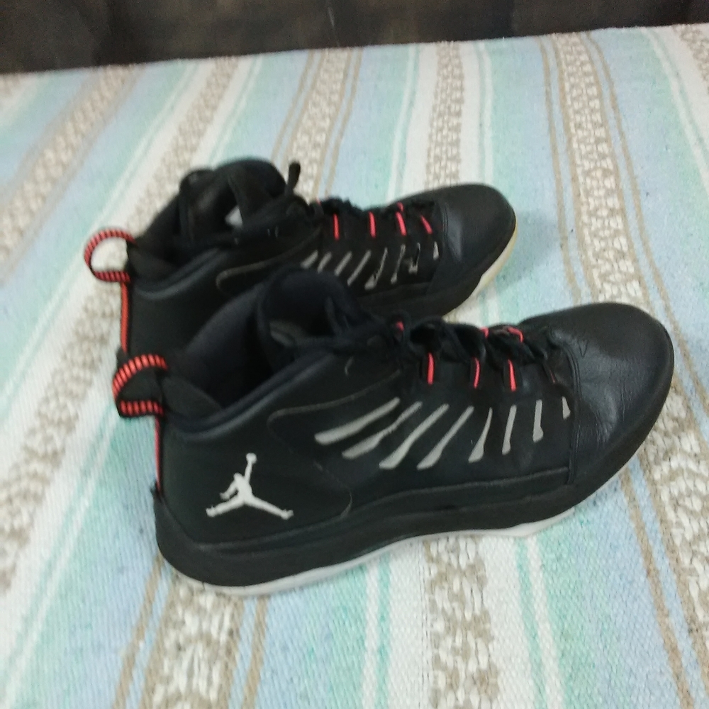 COPY - 2014 JORDAN NIKE MENS SIZE 12 SOME FLAWS
